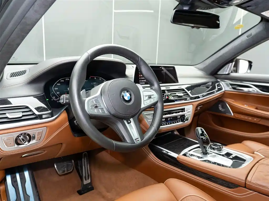 BMW 7 Series 2019 facelift M760Li xDrive V12 Sports Package купить на сайте DeffCars