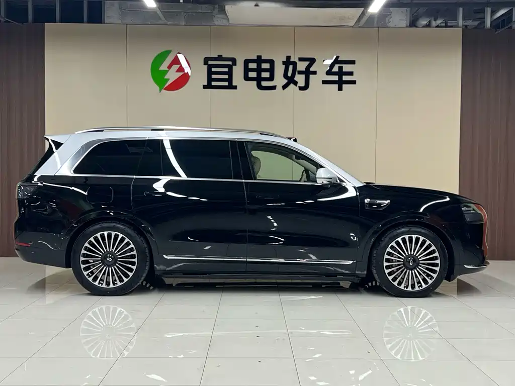 Wenjie M9 2025 extended range Ultra version 52kWh 6-seater version 192-line lidar) купить на сайте DeffCars