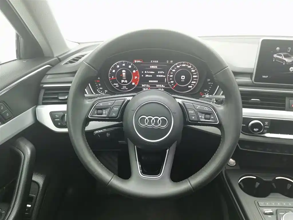 Audi A4L 2019 40 TFSI Fashion Type National VI купить на сайте DeffCars