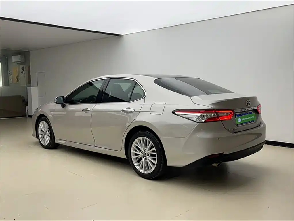 Camry 2019 2.5G Deluxe Edition National VI купить на сайте DeffCars