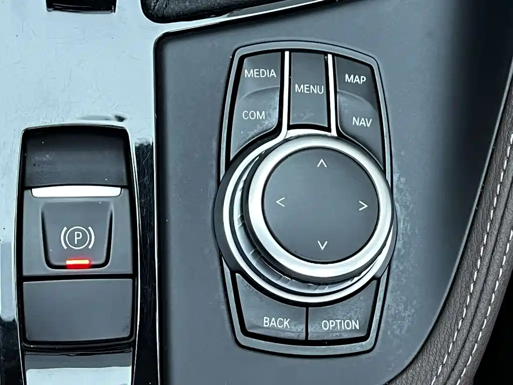 BMW X1 2020 sDrive20Li Exclusive Model купить на сайте DeffCars