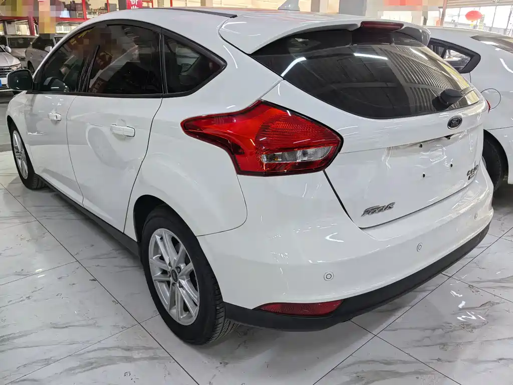 Focus 2017 hatchback EcoBoost 125 automatic super stylish smart mobility version купить на сайте DeffCars