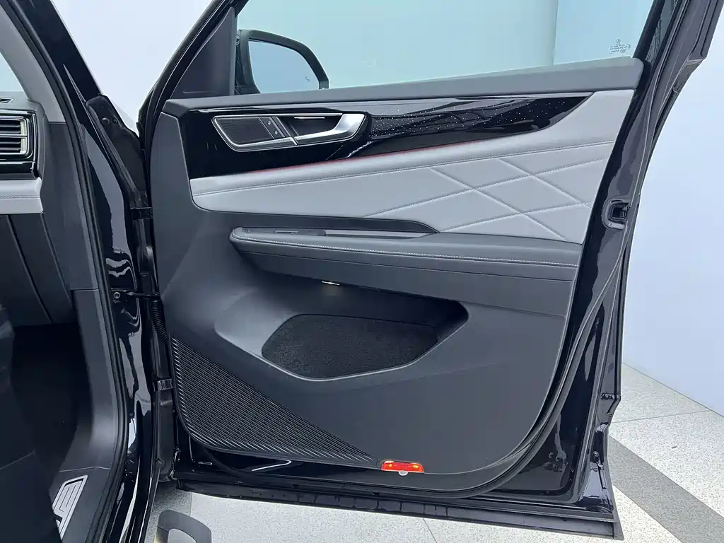 Touron 2024 380TSI four-wheel drive Dragon Edition купить на сайте DeffCars