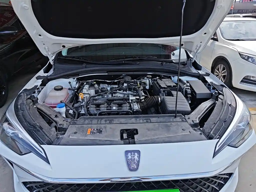 Roewe i5 2023 1.5L CVT Deluxe Edition купить на сайте DeffCars
