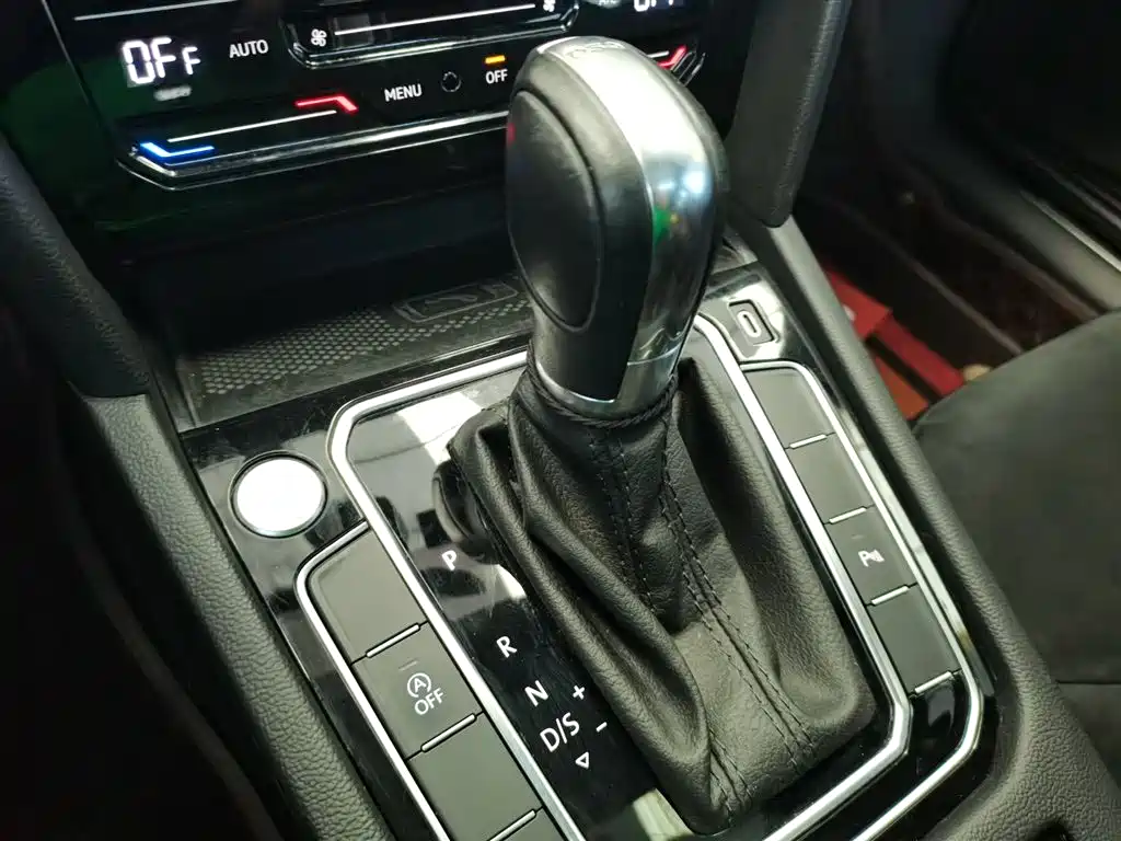 FAW-Volkswagen CC 2021 330TSI Dazzling Edition купить на сайте DeffCars
