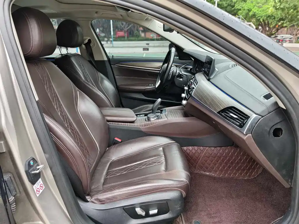 BMW 5 Series 2018 Facelift 530Li Leading Luxury Package купить на сайте DeffCars