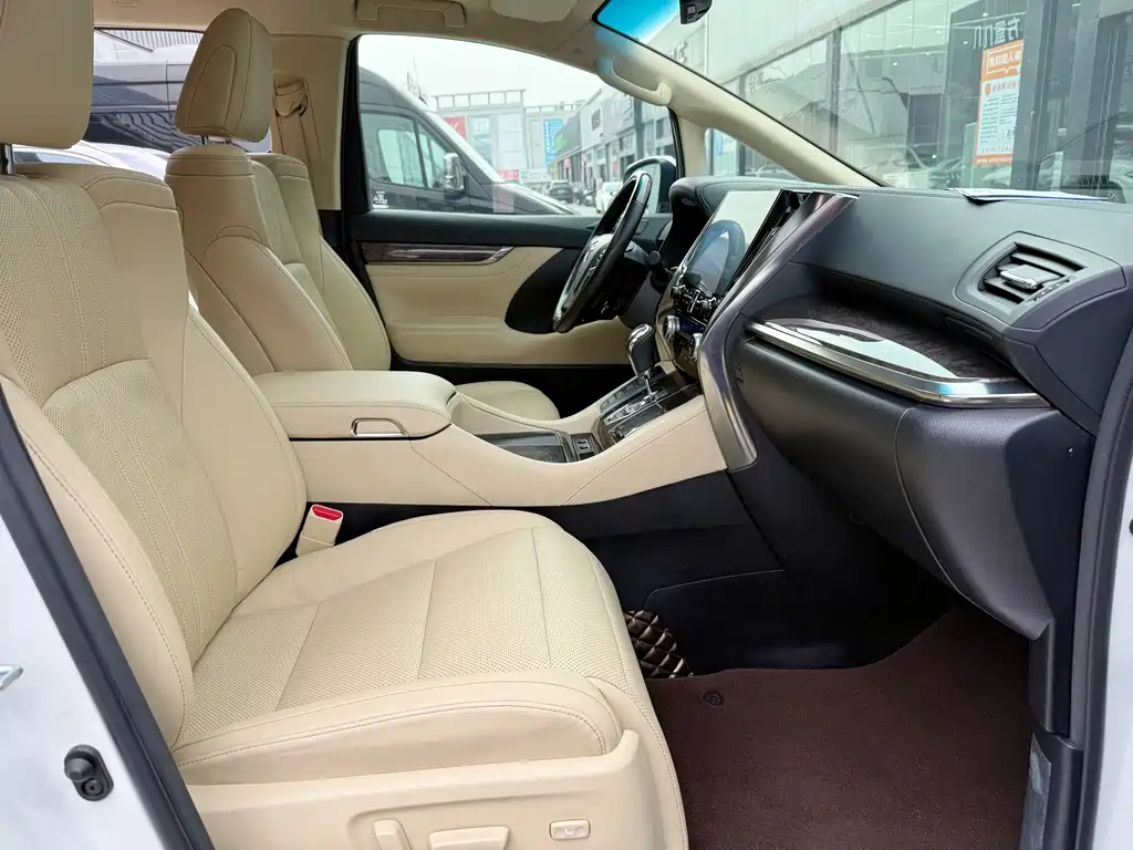 Wilfa 2021 Crown Dual Engine 2.5L HV Premium Edition купить на сайте DeffCars