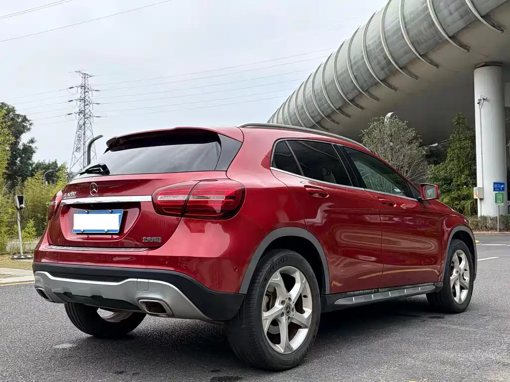 Mercedes-Benz GLA 2017 GLA 200 Dynamic купить на сайте DeffCars