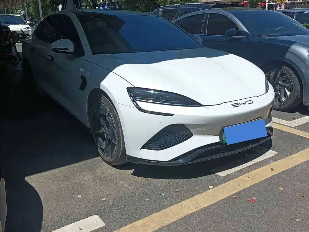 Seal 2022 700km long range rear-wheel drive version купить на сайте DeffCars
