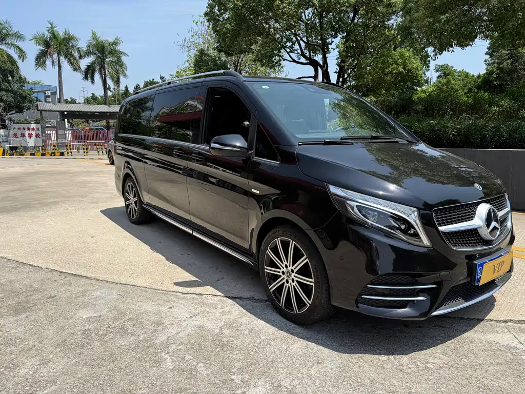 Mercedes-Benz V-Class 2022 V 260 L Long Wheelbase Luxury Edition купить на сайте DeffCars