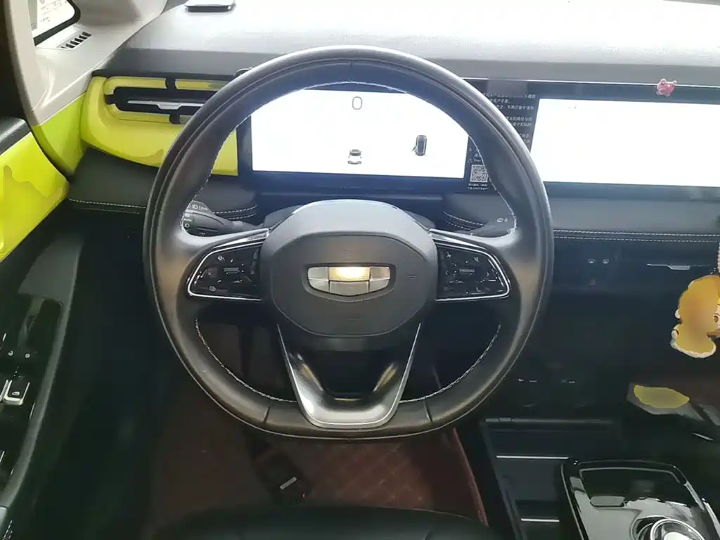 GEELY Geometry E Firefly 2022 401km Perak Tiger 4-seater купить на сайте DeffCars