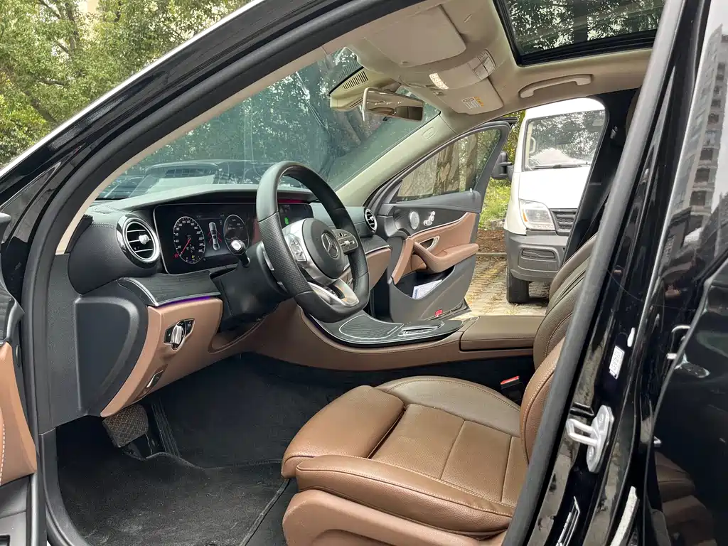 Mercedes-Benz E-Class 2019 E 200 L Sports купить на сайте DeffCars
