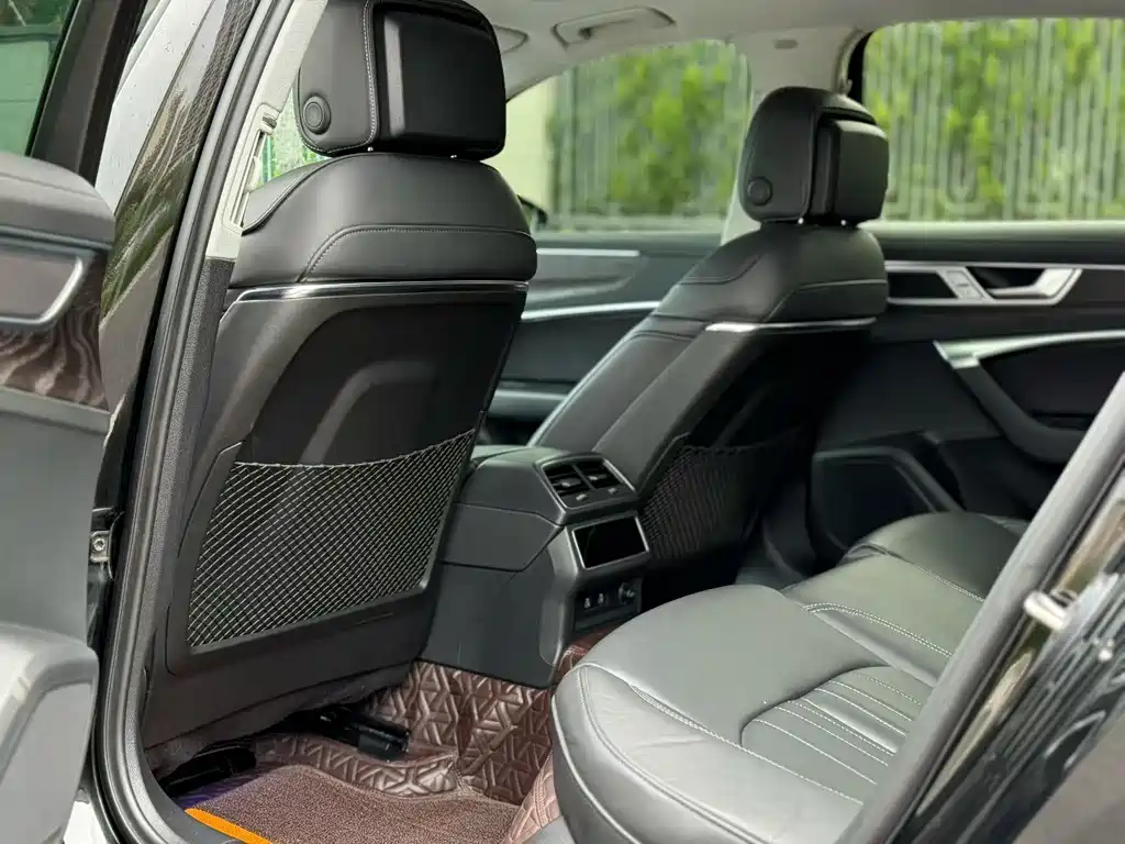Audi A6L 2023 45 TFSI Premium Elegant Model купить на сайте DeffCars
