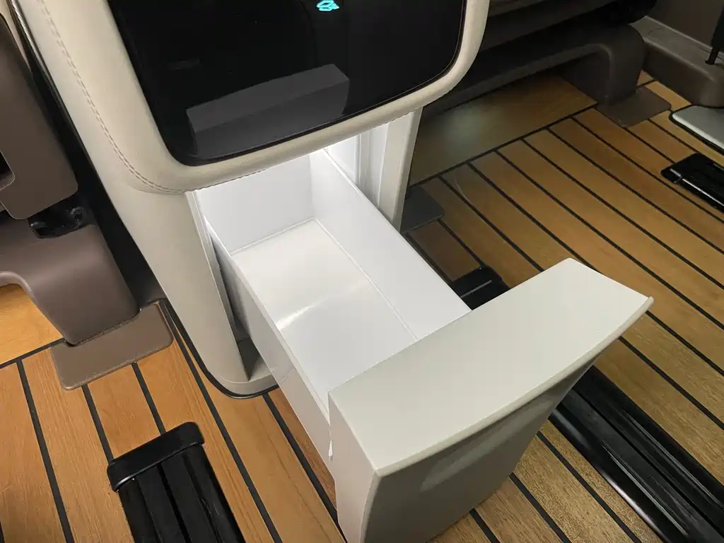 Denza D9 2022 DM-i 1040 Premium Type купить на сайте DeffCars