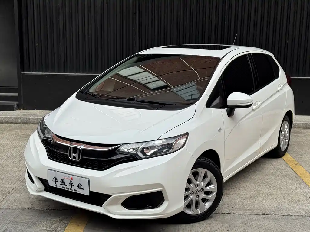 Fit 2018 1.5L CVT Comfort Sunroof Edition купить на сайте DeffCars