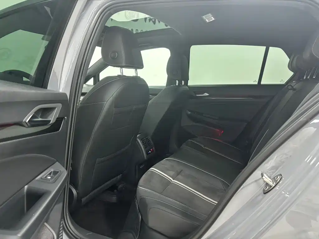 Golf 2023 280TSI DSG R-Line Lite купить на сайте DeffCars