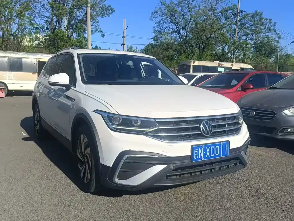 Tiguan L 2022 330TSI automatic two-wheel drive smart version купить на сайте DeffCars