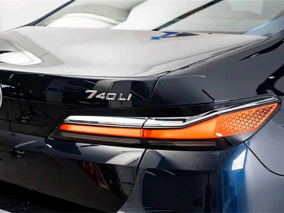 BMW 7 Series 2023 740Li Exclusive M Sports Package купить на сайте DeffCars