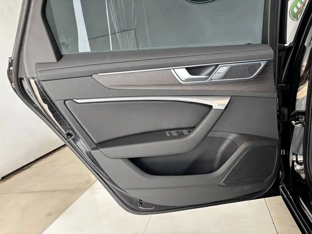 Audi A6L 2025 45 TFSI quattro premium dynamic model купить на сайте DeffCars
