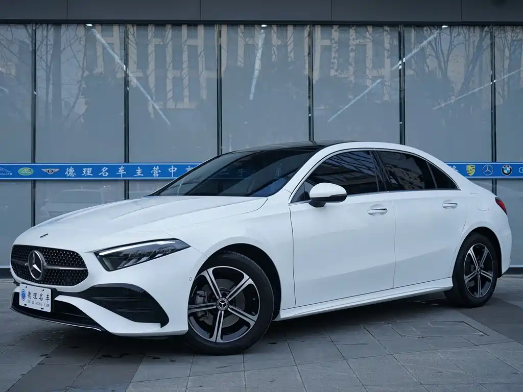 Mercedes-Benz A-Class 2024 A 200 L Fashion купить на сайте DeffCars