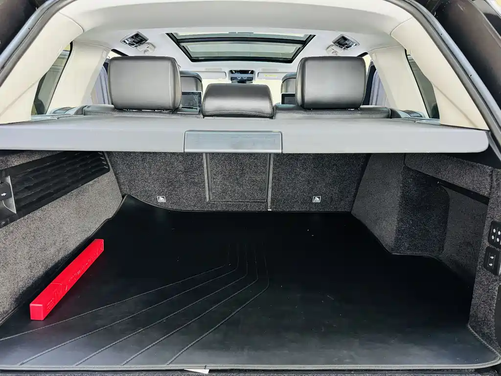 Range Rover 2021 3.0 L6 Legend Extended Classic Edition купить на сайте DeffCars