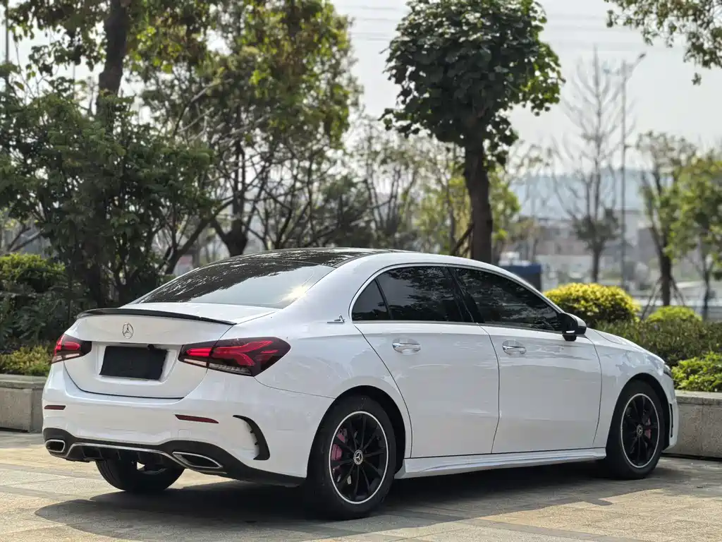 Mercedes-Benz A-Class 2021 A 200 L Sports Sedan Dynamic Type купить на сайте DeffCars