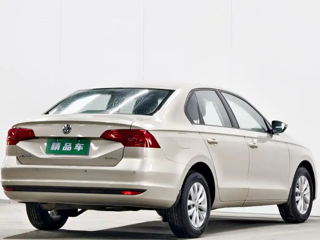 Bora 2017 1.6L automatic fashion model купить на сайте DeffCars