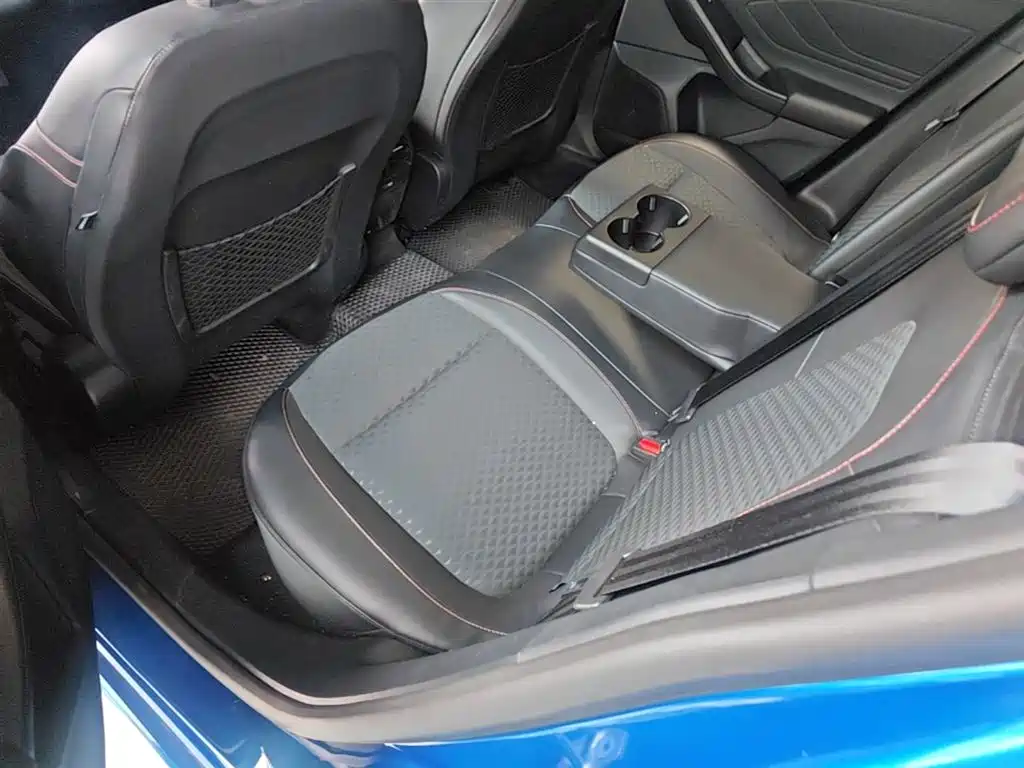 Focus 2020 Hatchback EcoBoost 180 Automatic ST Line купить на сайте DeffCars