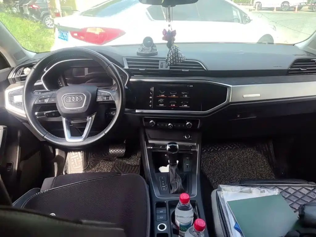 Audi Q3 2021 35 TFSI aggressive and dynamic купить на сайте DeffCars