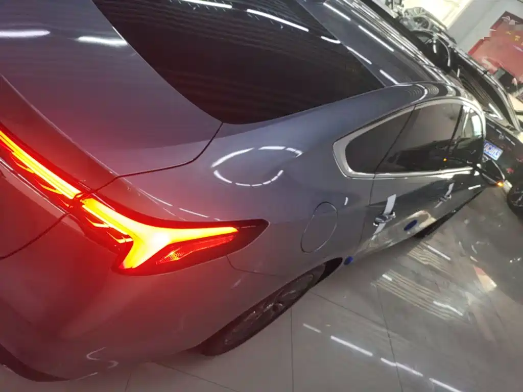 LaCrosse 2025 28T Platinum Edition купить на сайте DeffCars