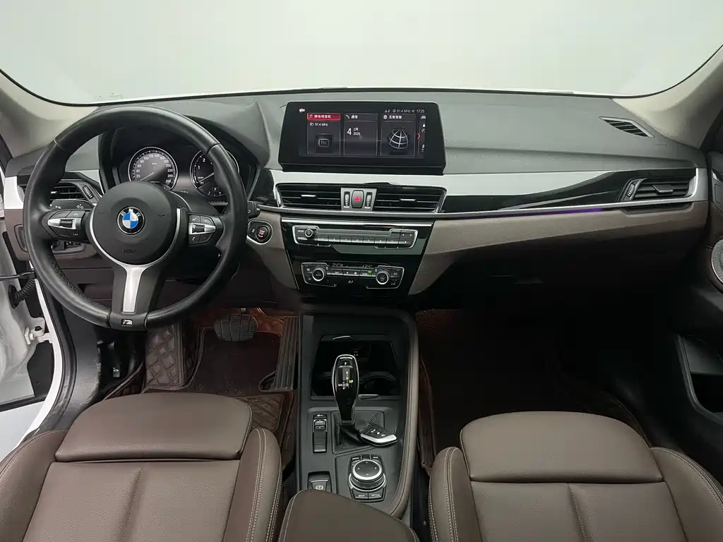 BMW X1 2021 sDrive25Li Leading Model купить на сайте DeffCars