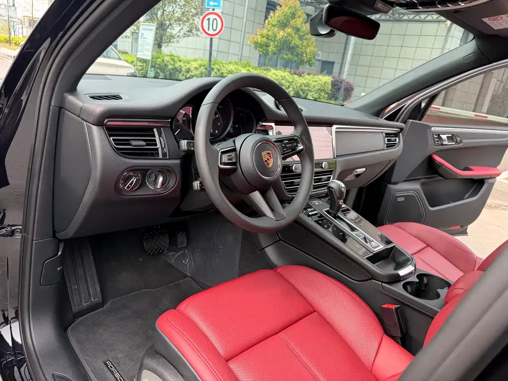 Macan 2026 Macan 2.0T Dream Edition купить на сайте DeffCars