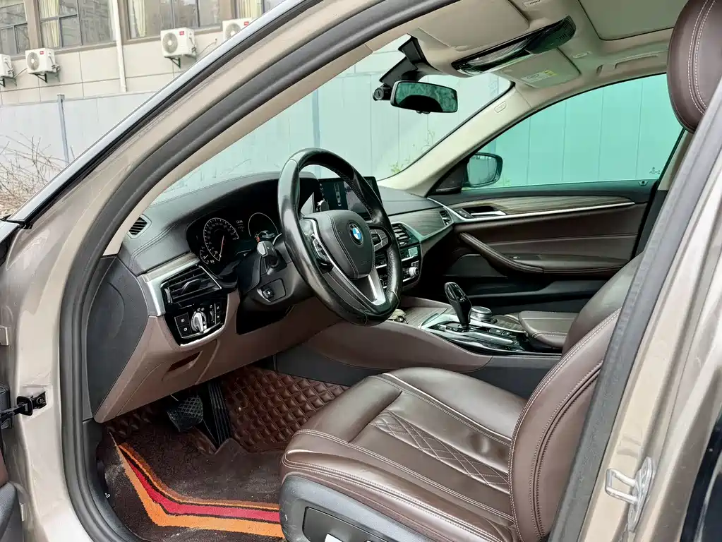 BMW 5 Series 2019 530Li Leading Luxury Package купить на сайте DeffCars