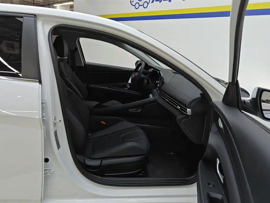 Elantra 2023 1.5L CVT GLX Elite Edition купить на сайте DeffCars