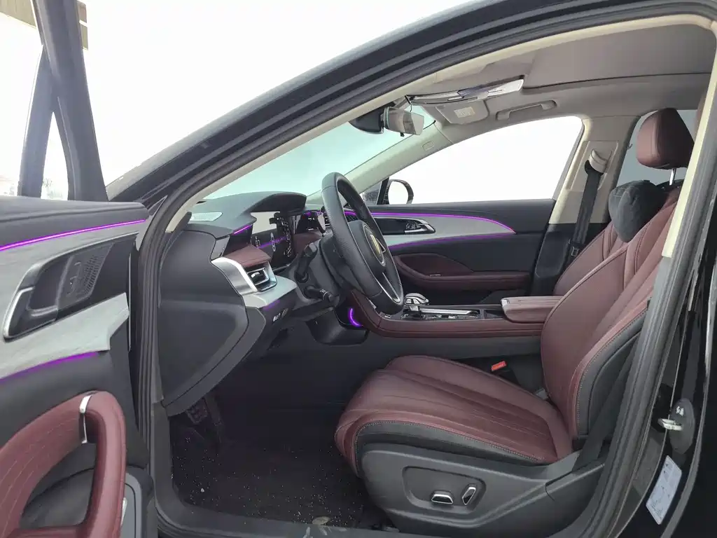 Hongqi H5 2024 1.5T DCT Zhilian Qiyun Edition купить на сайте DeffCars