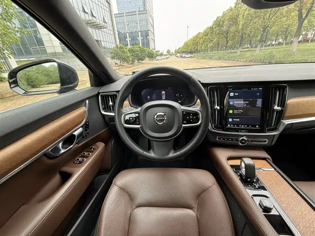 Volvo S90 2024 B5 Zhiyi Luxury Edition купить на сайте DeffCars