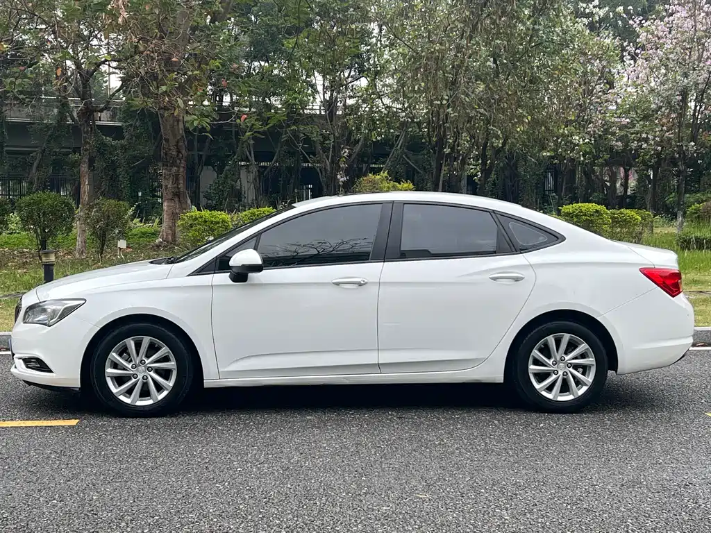 Weilan 2017 Sedan 15S Automatic Enterprising купить на сайте DeffCars