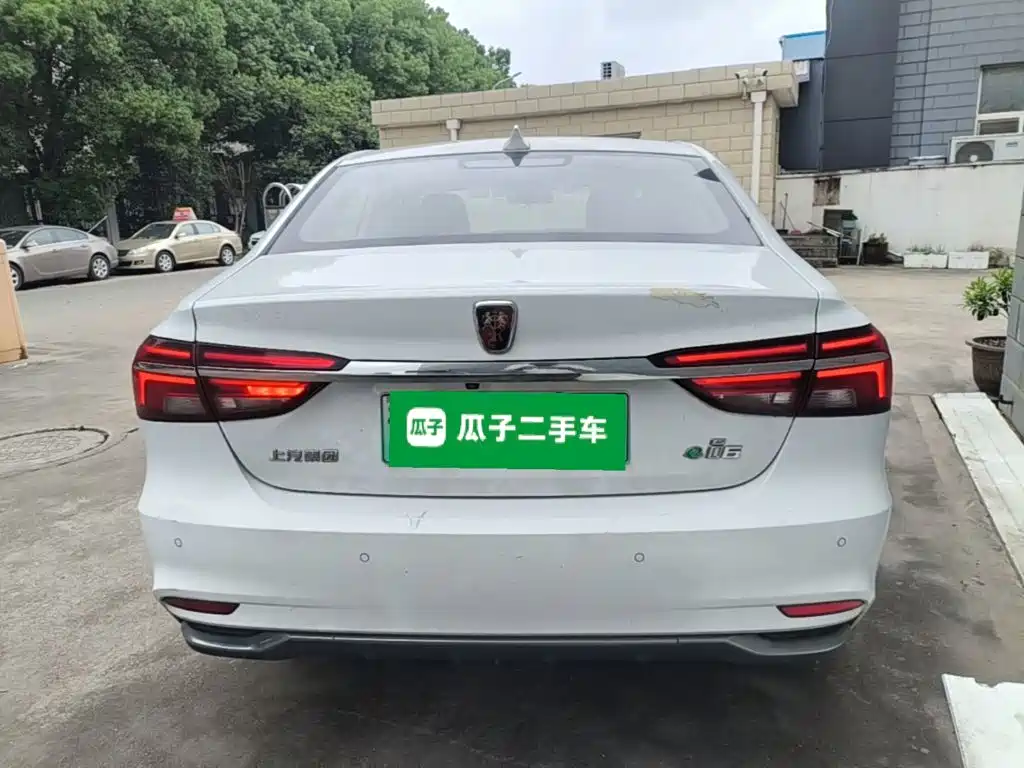 Roewe i6 New Energy 2019 PLUS 50T Internet Honor Ultimate Edition купить на сайте DeffCars