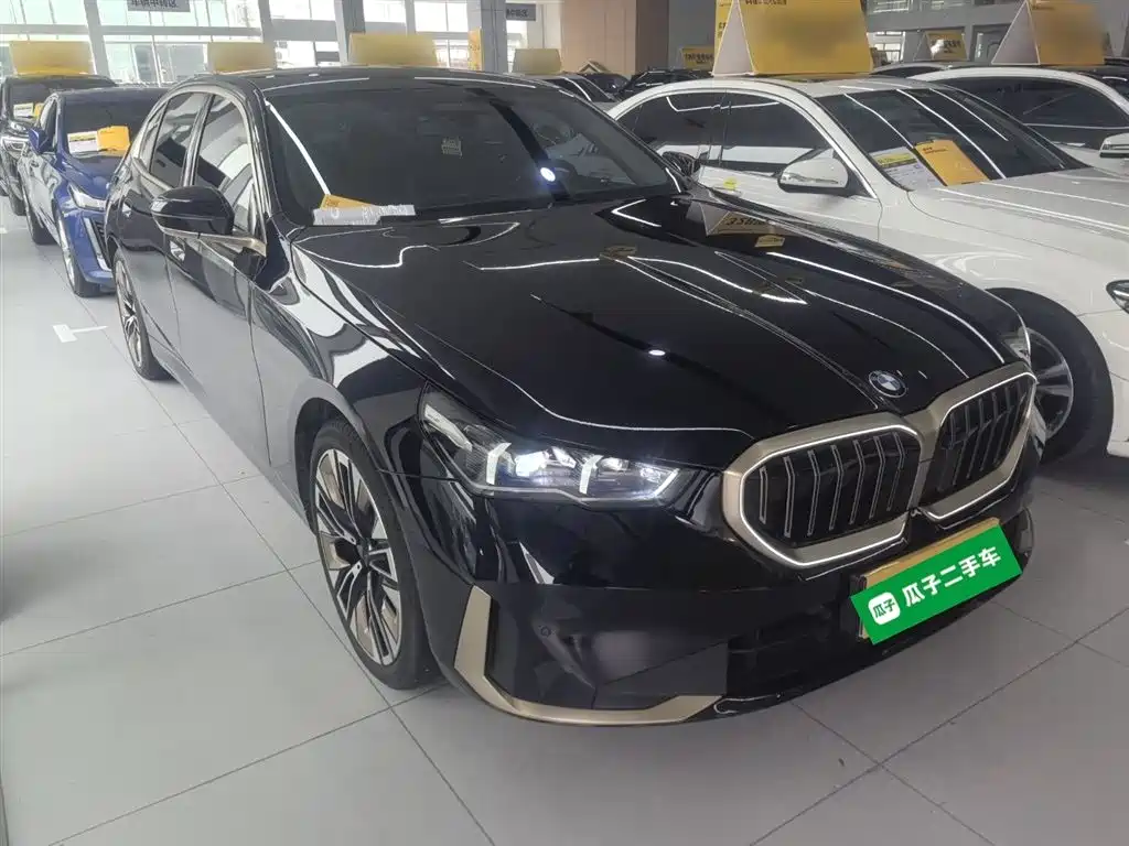 BMW 5 Series 2024 530Li Exclusive Luxury Package купить на сайте DeffCars