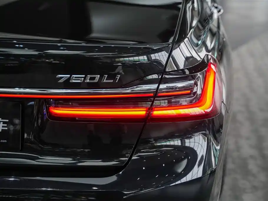 BMW 7 Series 2019 750Li xDrive V8 Luxury Package купить на сайте DeffCars