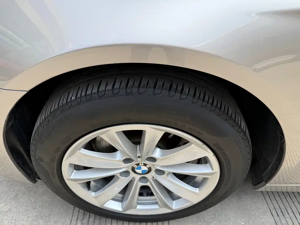 BMW 5 Series 2017 525Li Leading купить на сайте DeffCars
