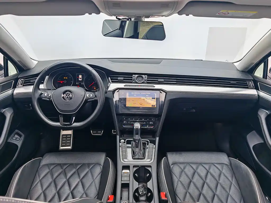 Magotan GTE plug-in hybrid 2020 GTE luxury model купить на сайте DeffCars