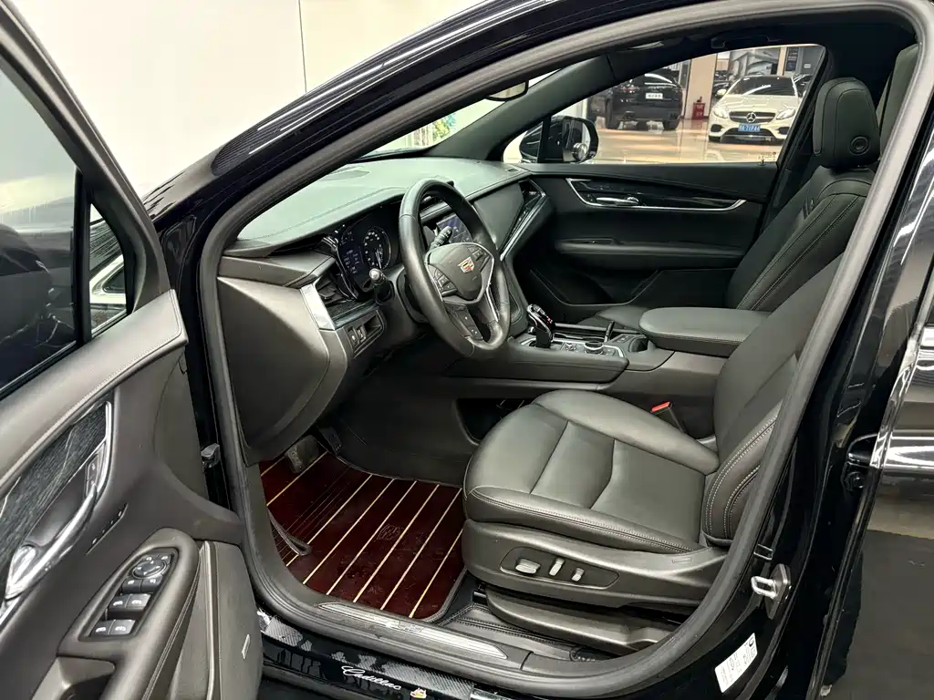 Cadillac XT5 2022 2.0T two-wheel drive luxury model купить на сайте DeffCars