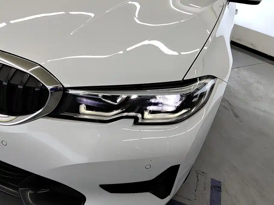 BMW 3 Series 2021 320i Sports Package купить на сайте DeffCars