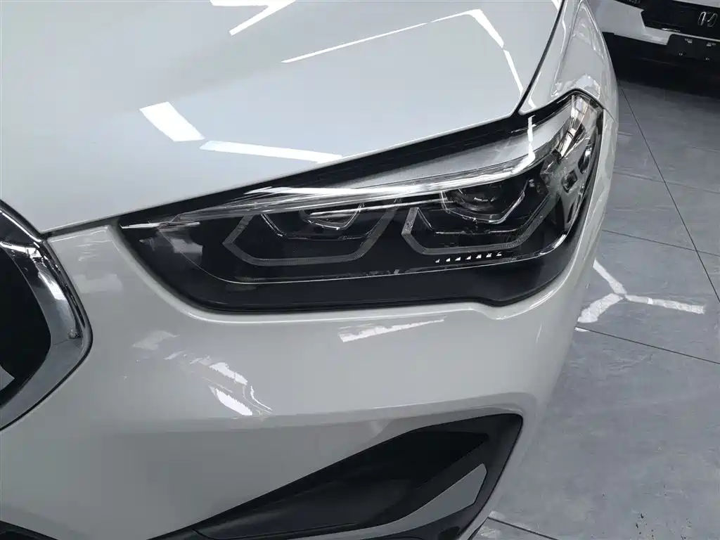 BMW X1 2021 sDrive20Li Exclusive Model купить на сайте DeffCars