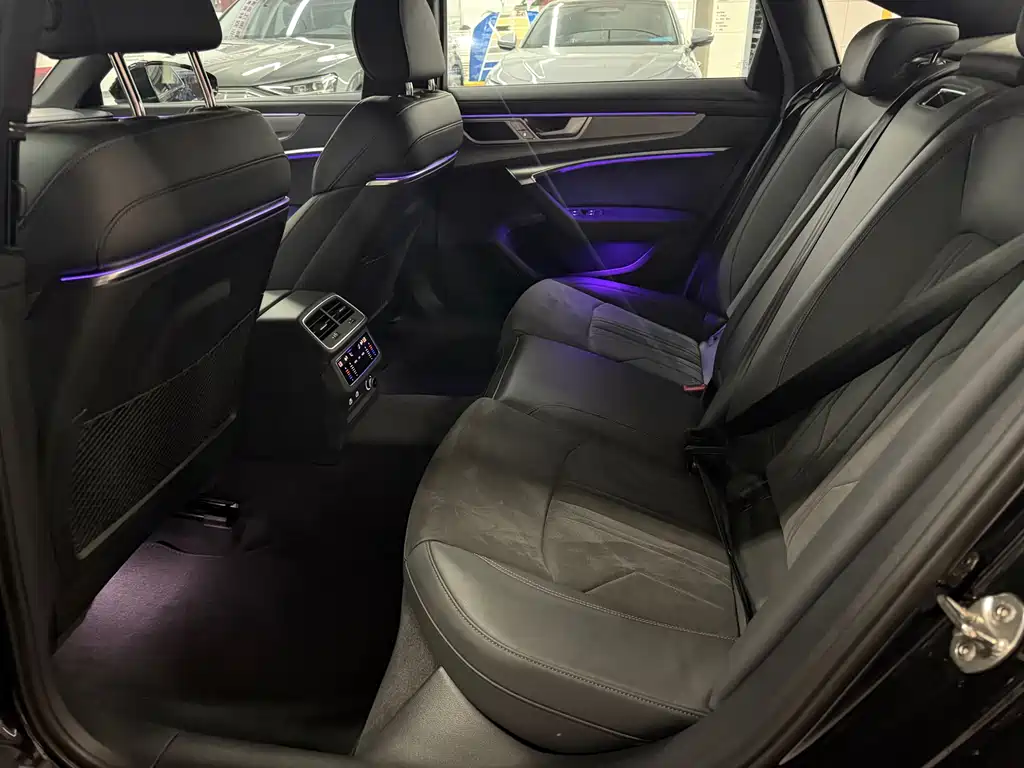 Audi A6L 2024 45 TFSI Premium Dynamic Model купить на сайте DeffCars