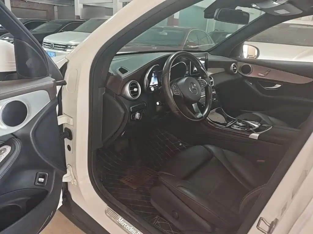 Mercedes-Benz GLC 2019 GLC 200 L 4MATIC купить на сайте DeffCars
