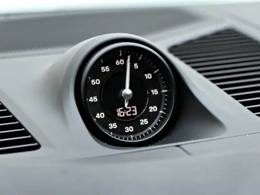 Cayenne New Energy 2024 Cayenne E-Hybrid 2.0T купить на сайте DeffCars