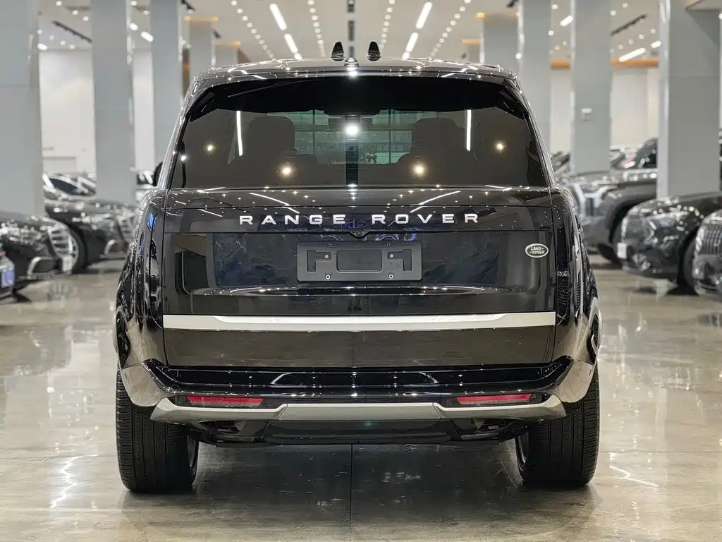 Range Rover 2024 3.0 L6 400PS Genesis Extended Edition купить на сайте DeffCars