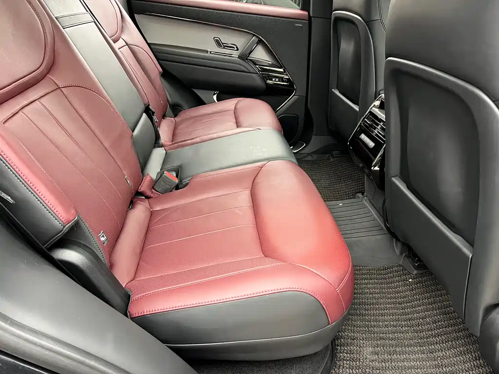 Range Rover Sport 2025 400PS Dynamic SE купить на сайте DeffCars